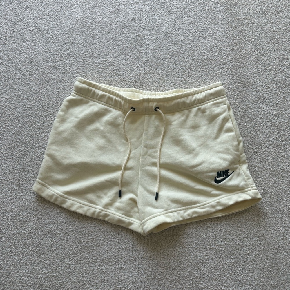 Nike Micro Fleece High Rise Short 2.5"